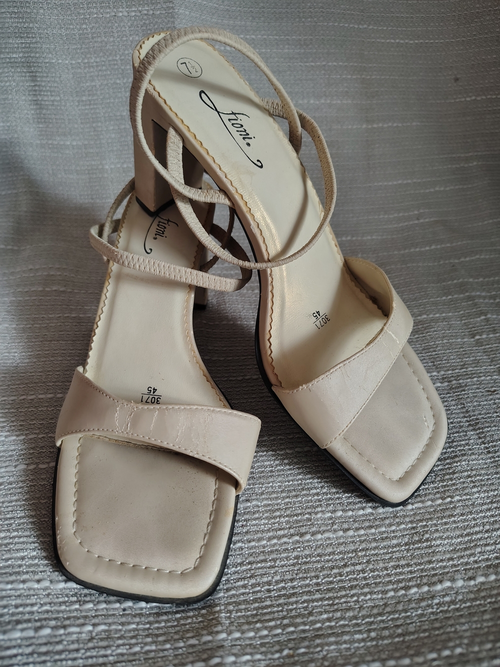 Fioni Ivory Square Toe Ankle Wrap Block Heel Sandals Women's Size 7.5
